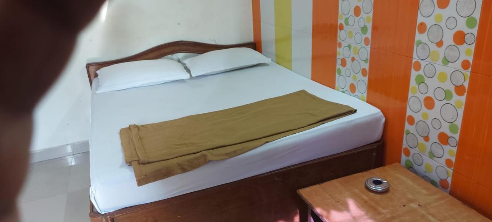 Glitz Hotels Sai Guest House - Nr Inorbit Mall Vashi 纳威孟买 外观 照片