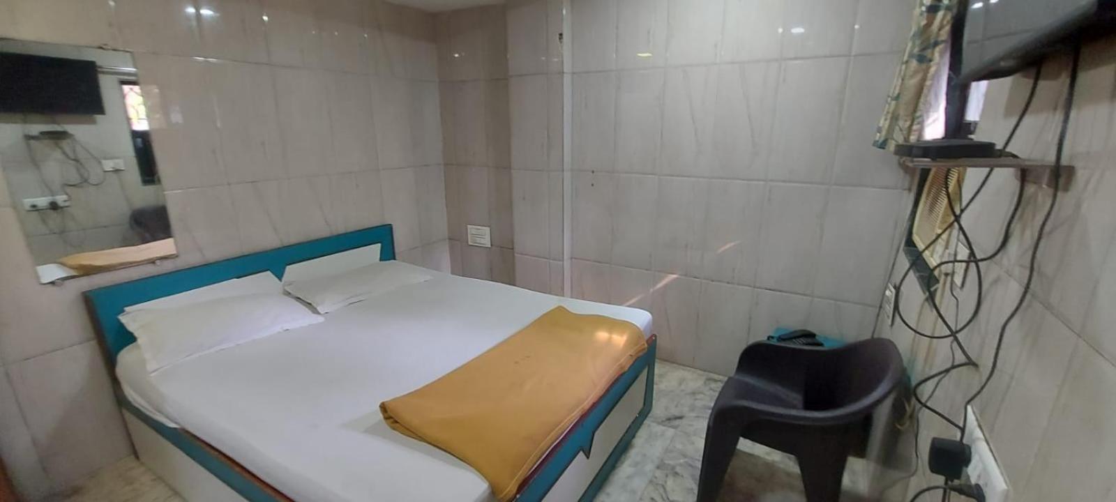 Glitz Hotels Sai Guest House - Nr Inorbit Mall Vashi 纳威孟买 外观 照片